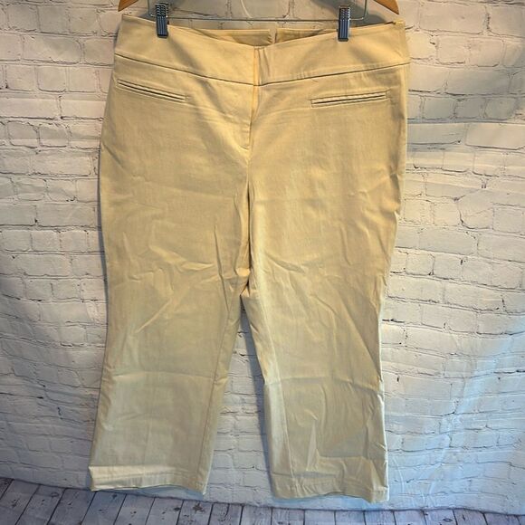Lane Bryant Khaki Pants Woman’s Plus Size 4 - Picture 2 of 8